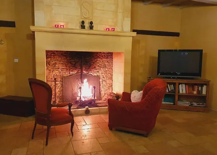 Spacieuse Avec Piscine Chauffee, A Cote De Sarlat